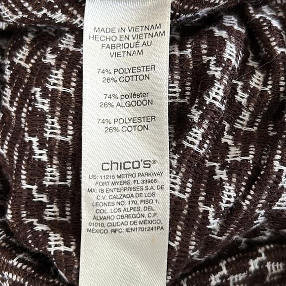Chico’s Size 1 Soft Stretch Knit Top – Flattering Everyday Essential - Picture 8 of 9